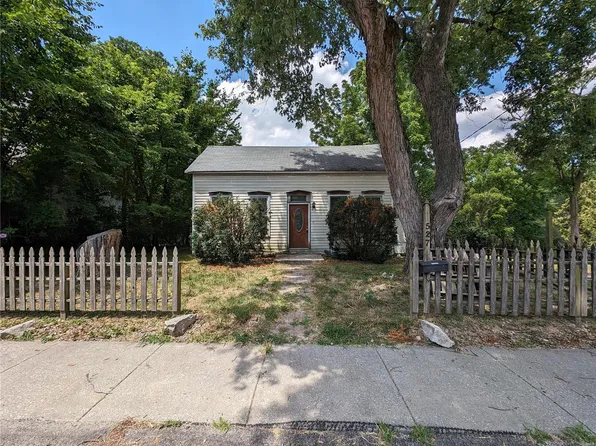527 N Guernsey St, Collinsville, IL 62234