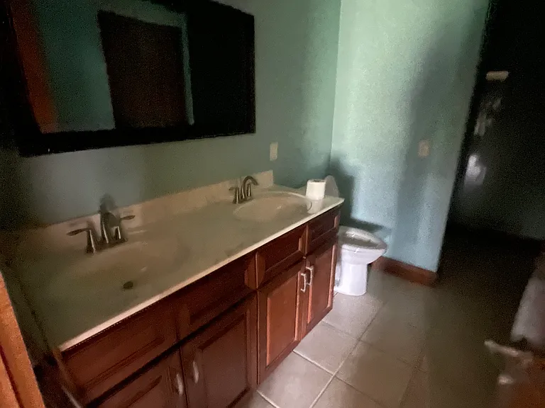 2603 S Moffet Ave — Photo 2