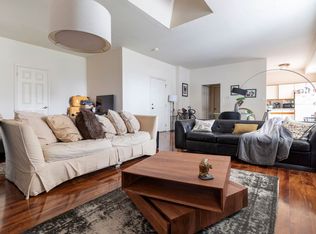 3751 N Halsted St APT 319, Chicago, IL 60613
