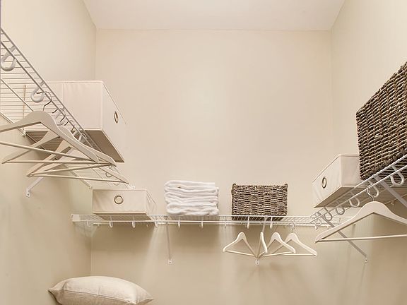Spacious, walk-in closet