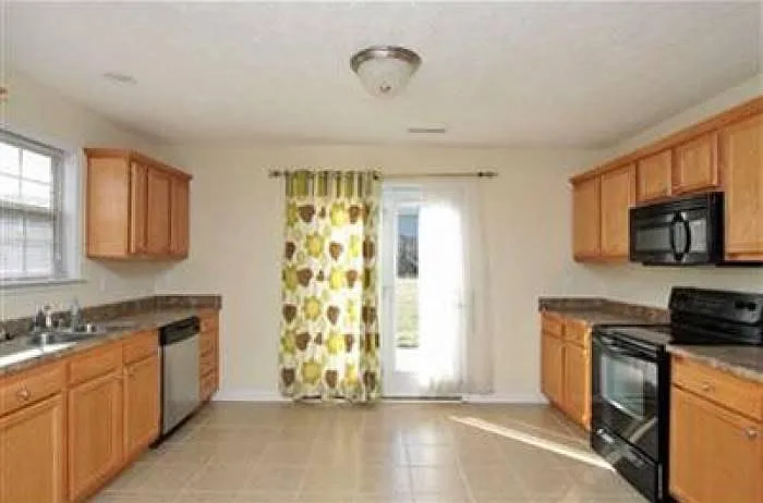 Spacious Kitchen