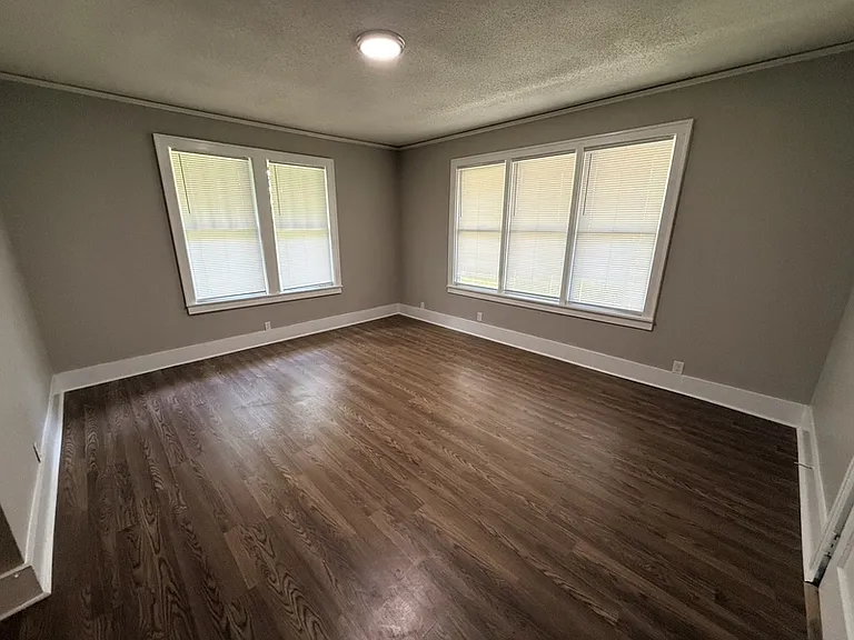 753 N Evergreen St — Photo 27