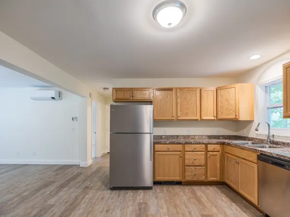 2 Jesse Ave #1, Auburn, ME 04210