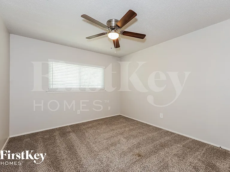 1800 Chittam Dr — Photo 12