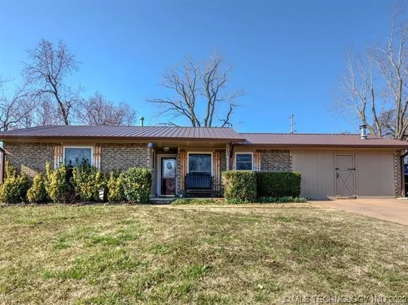 702 Elmwood Dr, Cleveland, OK 74020