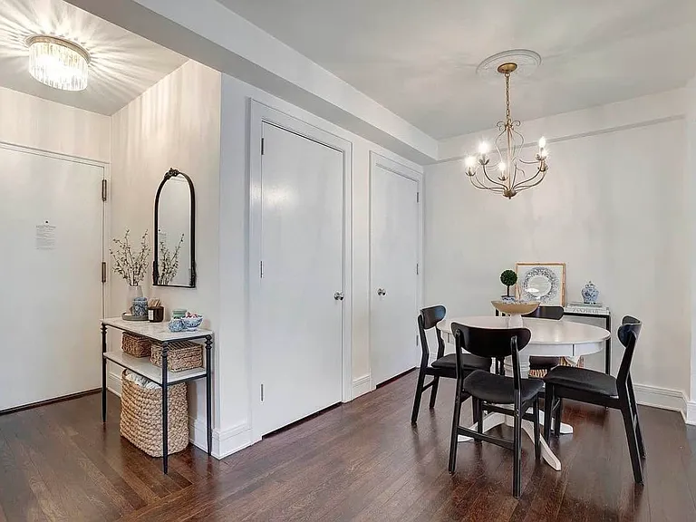 170 E 77th St #2B — Photo 5