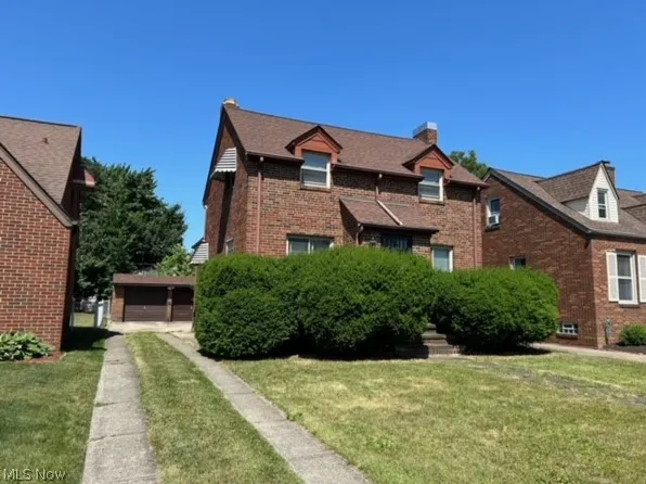 4060 W 158th St, Cleveland, OH 44135