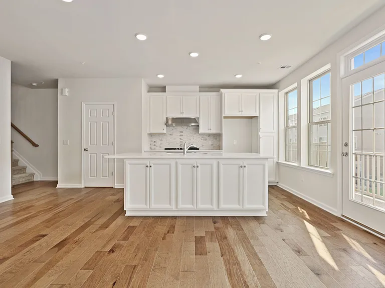 7 Leahy Dr — Photo 14