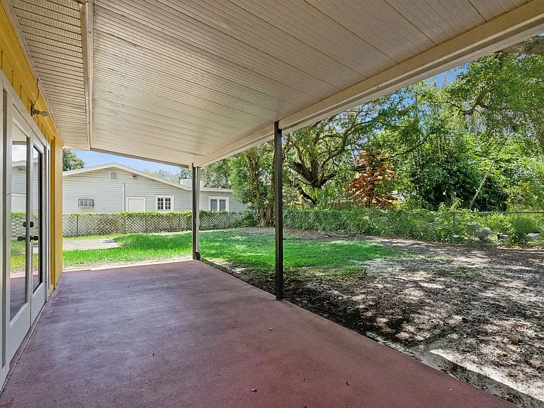 2028 Albert Lee Pkwy — Photo 16