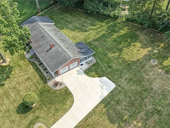 3rd image of 2510 Willow Brook Dr NW