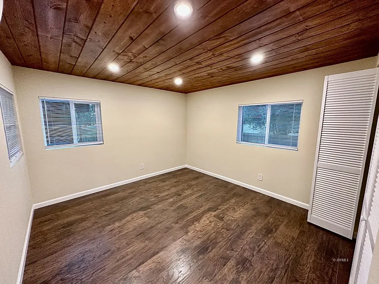 25165 Cedar St #A — Photo 14