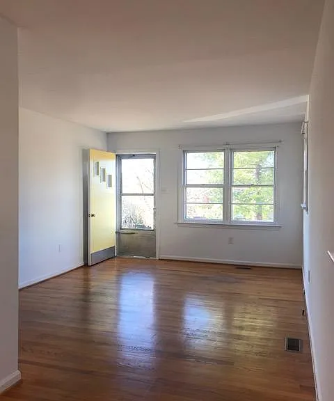 711 McCorkle Dr — Photo 3