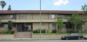 2nd image of 13562 Vanowen St APT 4