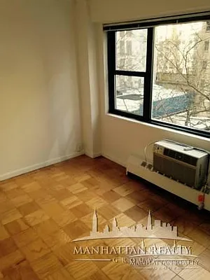 Rented by Manhattan Realty Group | media 5