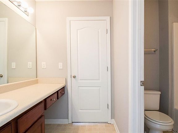 4th image of 4045 Jackie Dr