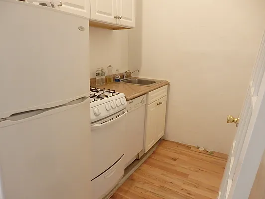 Rented by John O'Kelly Real Estate | media 4