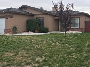 114 Brentwood Dr, Tehachapi, CA 93561