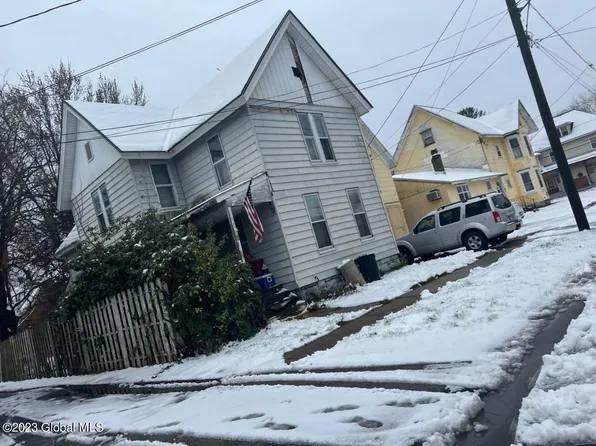 8 W Fulton Street, Johnstown, NY 12095