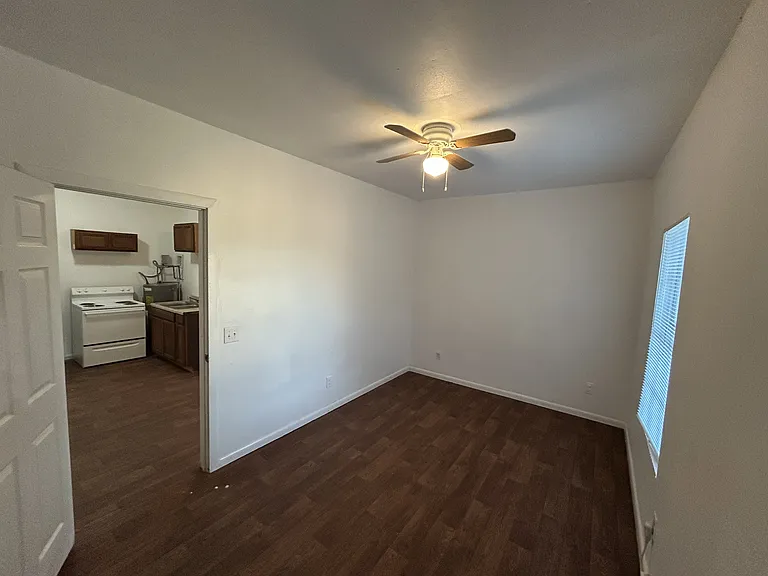 1303 Bell St — Photo 15