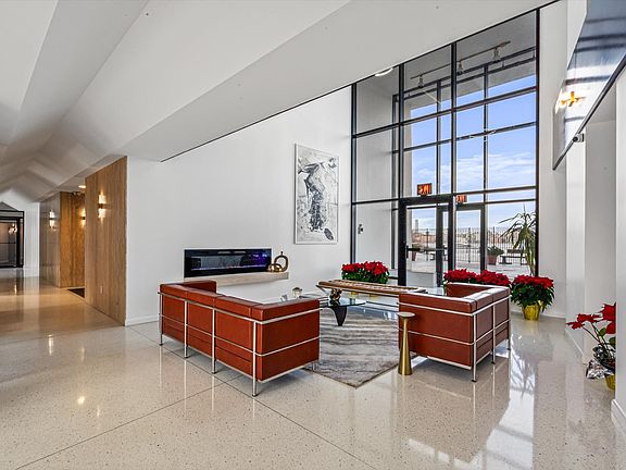 3rd image of 25-40 Shore Blvd Penthouse 19E