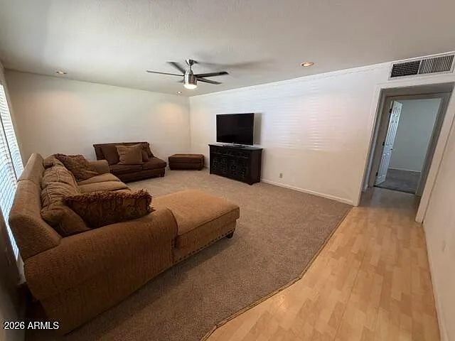 3 bed, 1935 sqft, $3,000 — Photo 3