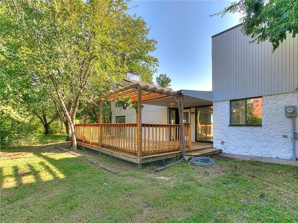 1st image of 13818 Whippoorwill Dr