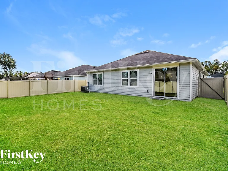 205 Orient Dr — Photo 18