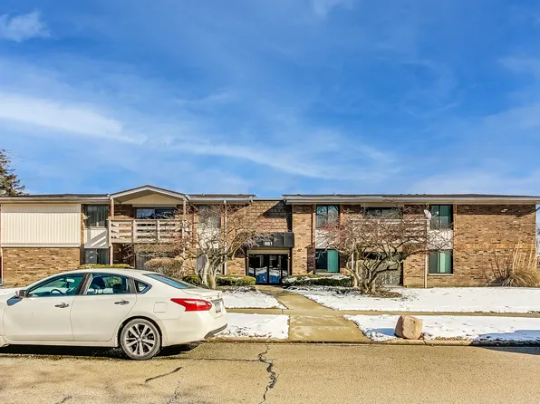 451 Raintree Ct Unit 2B, Glen Ellyn, IL 60137
