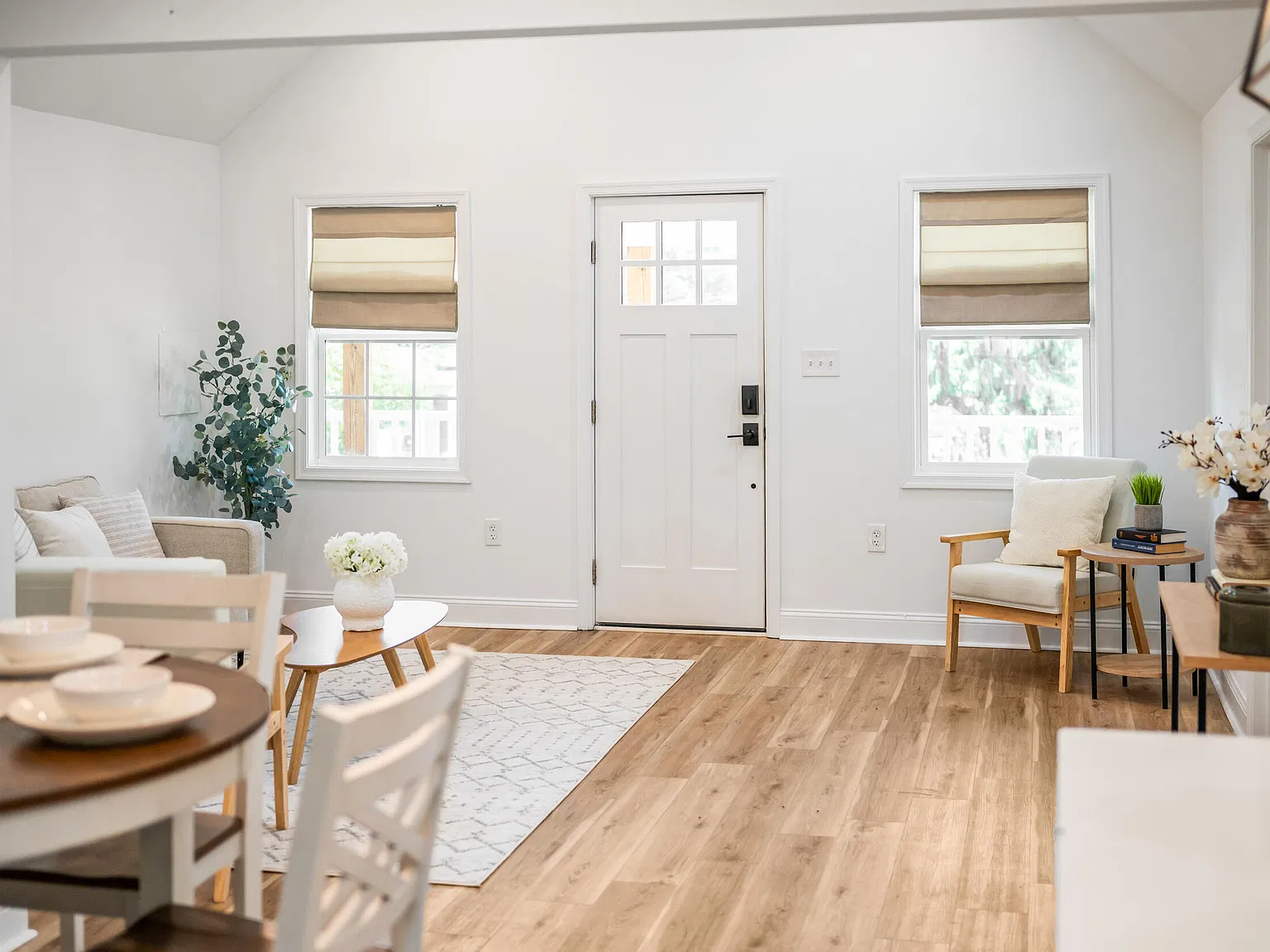 2 bed, 2.0 bath, 1089 sqft, $1,700 — Photo 4