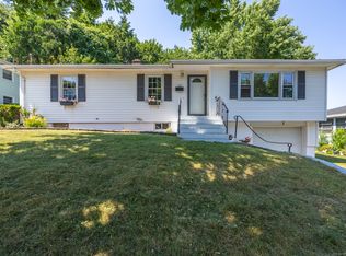 32 Kaynor Dr, Waterbury, CT 06708