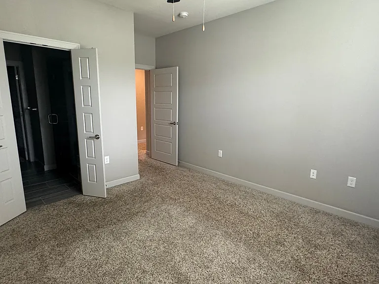 15849 Shawnee Dr — Photo 37