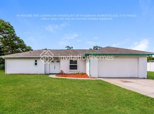 7325 Claries Dr, Sarasota, FL 34243