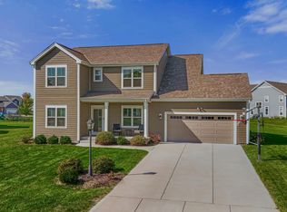 W136N6291 Hummingbird Way, Menomonee Falls, WI 53051