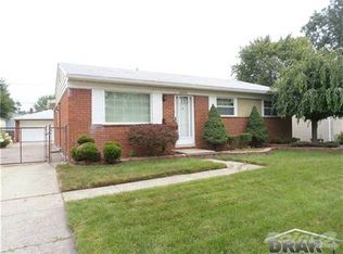 34970 Michelle Dr, Romulus, MI 48174