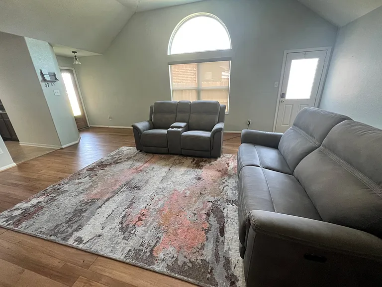 8715 Leadore Dr — Photo 12