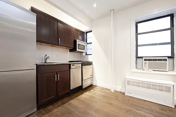 Rented by R New York | media 3