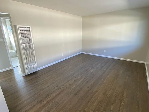 4th image of 400 Bermuda Dr #10