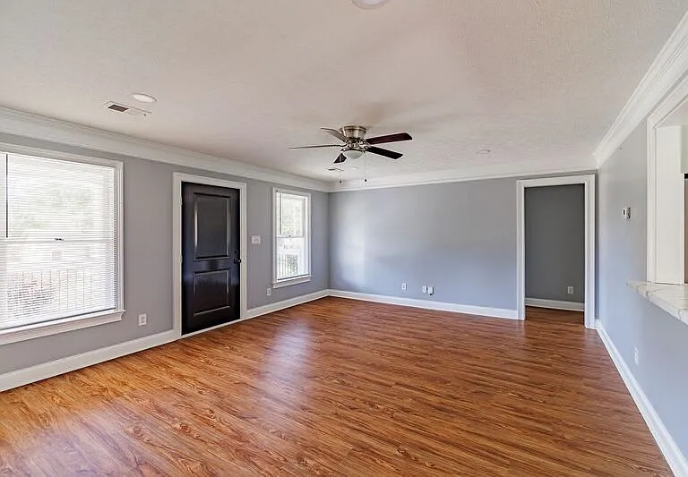 330 Monty Dr — Photo 7