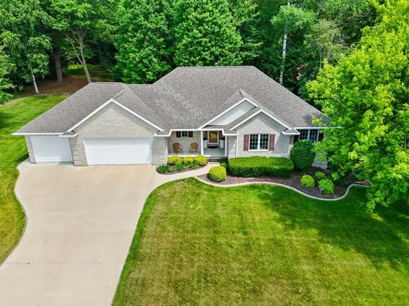 3218 Rose Meadow Dr, Green Bay, WI 54313