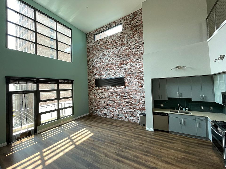 1st image of 133 The Promenade N Unit 416