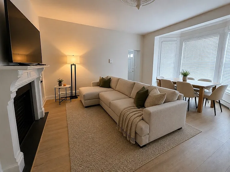 568 Main St #1 — Photo 5