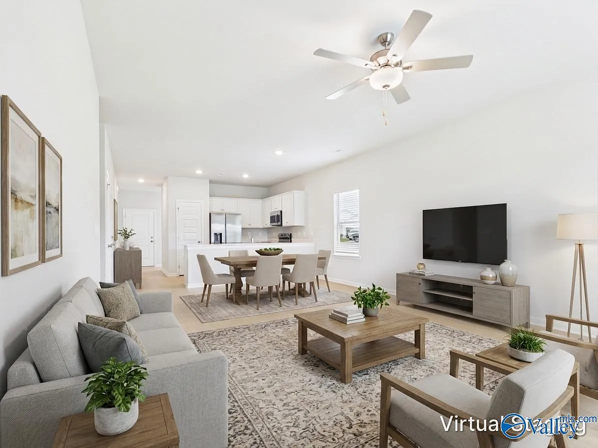 4 bed, 2.5 bath, 1891 sqft, $1,900 — Photo 4