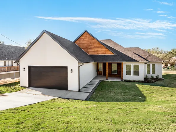 124 Runaway Bay Dr, Runaway Bay, TX 76426