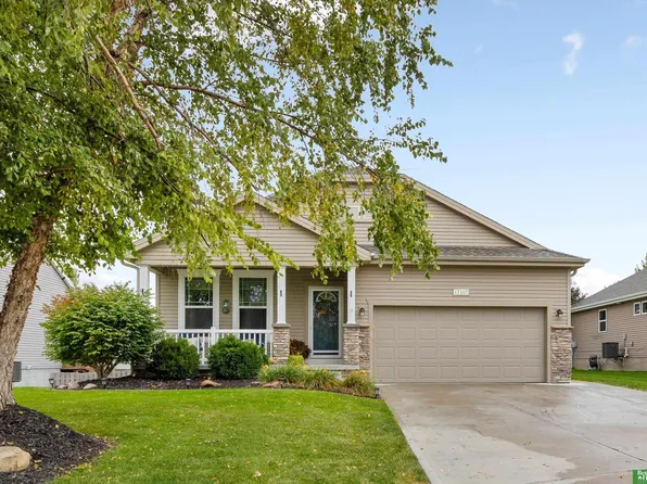 17107 Chutney Dr, Omaha, NE 68136