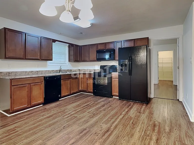 6515 Mission Springs Ln — Photo 3