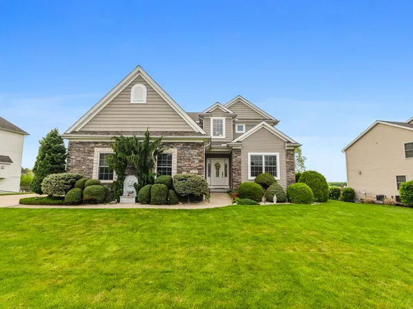 6138 Inverness Ter, Fairview, PA 16415