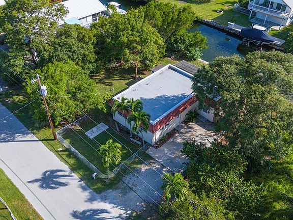 2nd image of 29162 Iris Dr