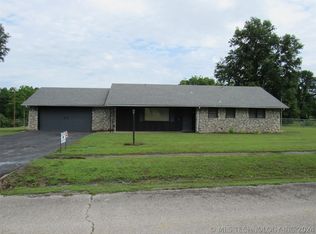 10297 E 1st St, Claremore, OK 74019