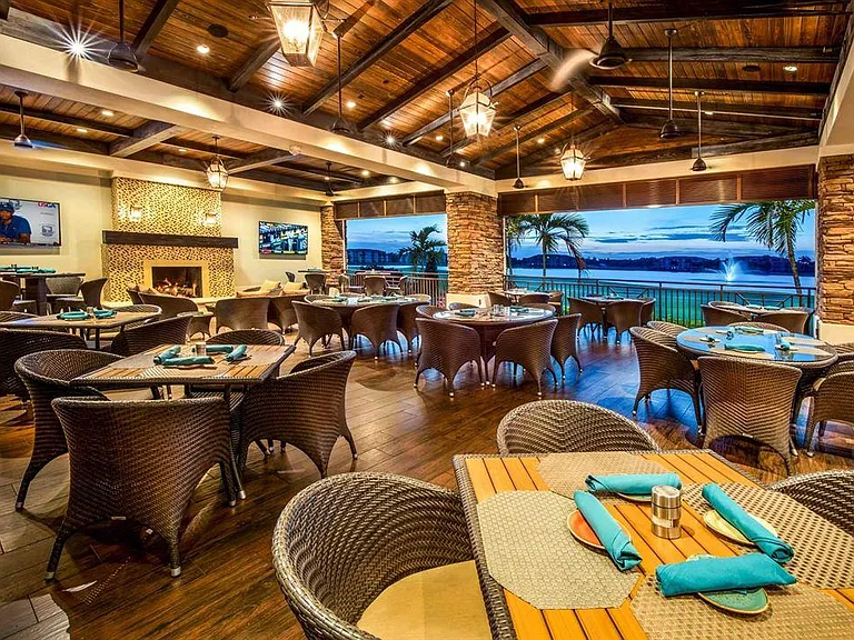 Outdoor restaurant