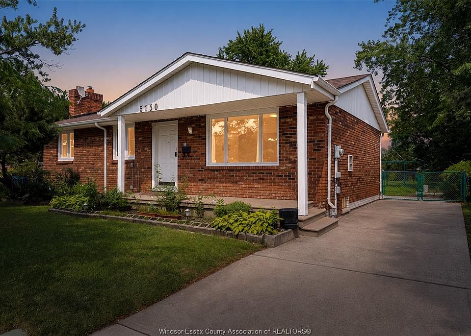 1st image of 3150 Forest Glade Dr